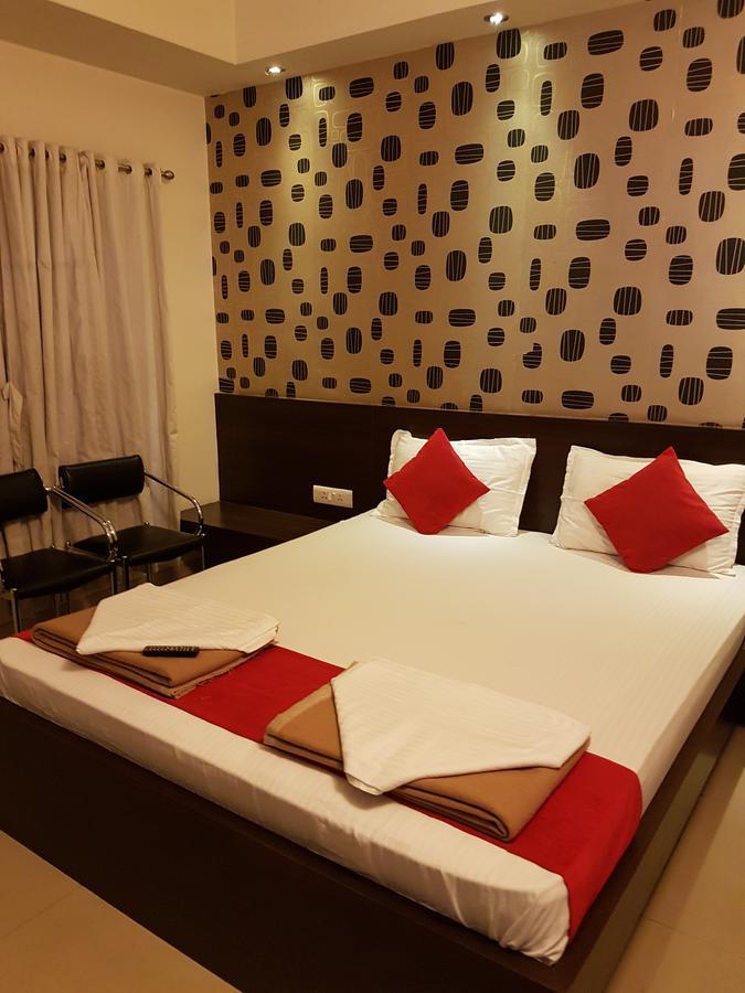 Shelter Hotel Лакхнау Экстерьер фото