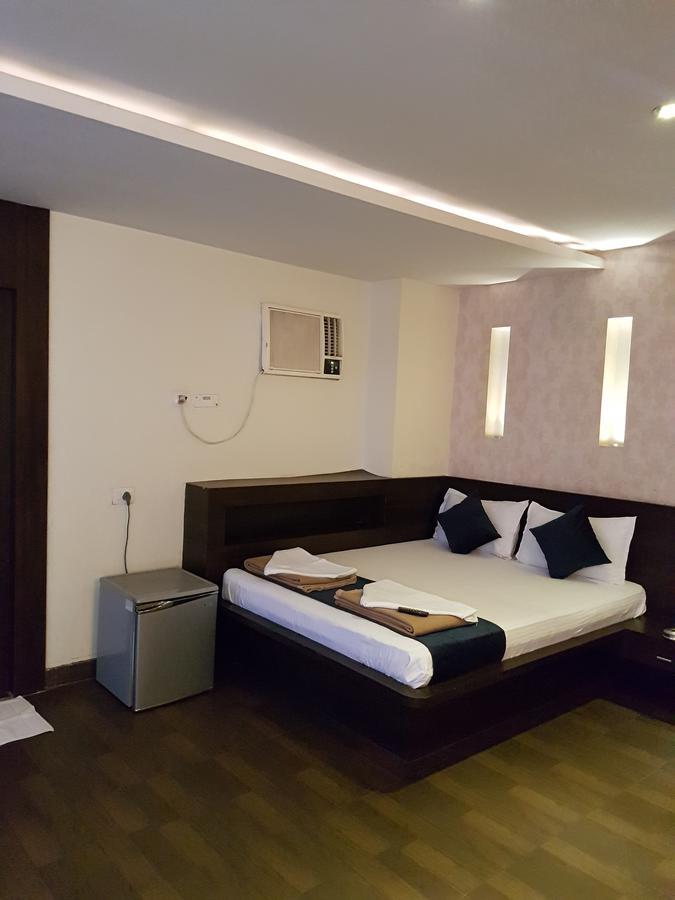 Shelter Hotel Лакхнау Экстерьер фото